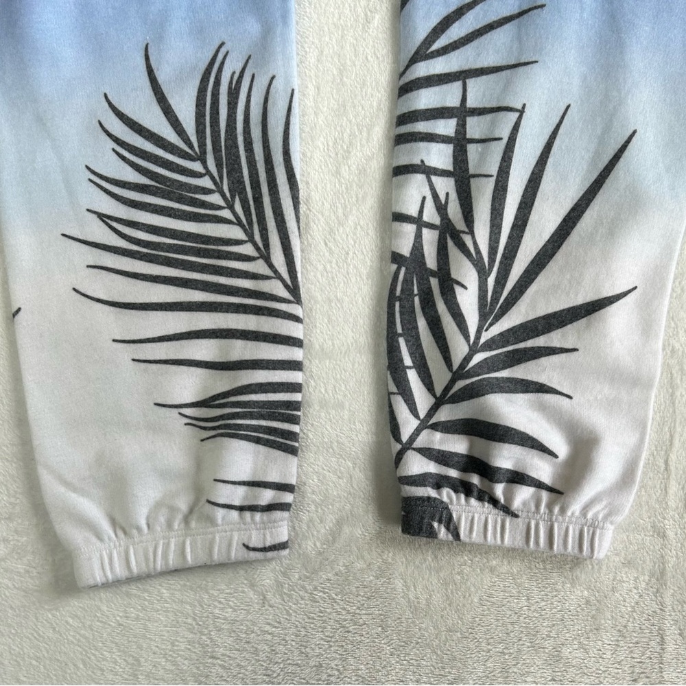 Wildfox Set Ombre Bahama Print V- Neck Sweatpants & Jogger Pants - Picture 12 of 16